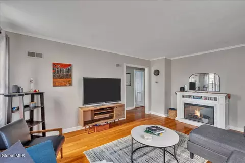 1157 Mcclellan St, Schenectady, NY 12309 photo 8