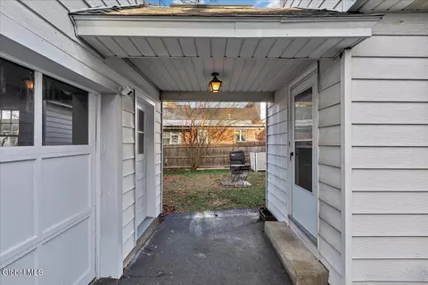 1157 Mcclellan St, Schenectady, NY 12309 photo 32