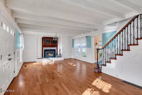 Living - 424 Gower Rd, Schenectady, NY 12302 photo 2 of 8
