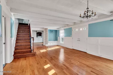 Living - 424 Gower Rd, Schenectady, NY 12302 photo 6 of 8