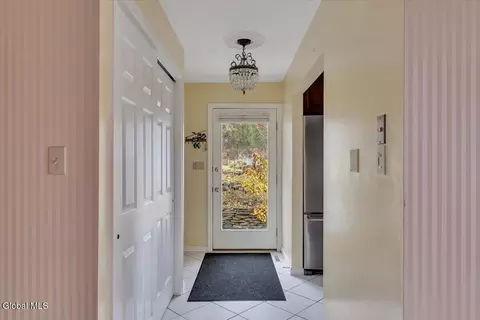 Entry Way - 424 Gower Rd, Schenectady, NY 12302 photo 3 of 7