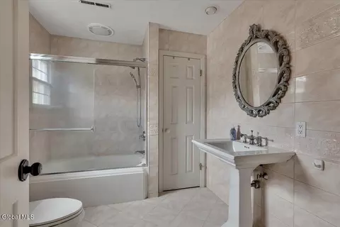 Bath - 424 Gower Rd, Schenectady, NY 12302 photo 2 of 4