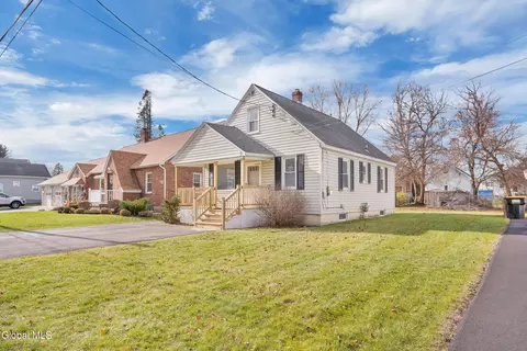 1264 Floral Ave, Rotterdam, NY 12306