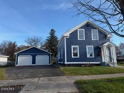 29 Hudson St, South Glens Falls, NY 12803