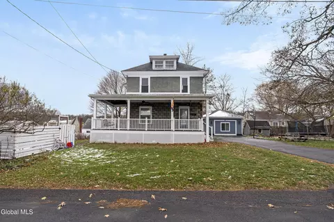 44 Fairmont Ave, Amsterdam, NY 12010