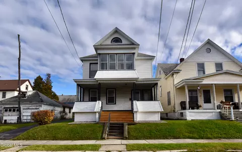 3 Hawk St, Amsterdam, NY 12010