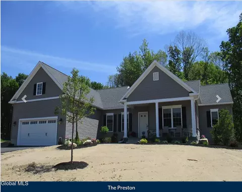 23 Mackenna Ct, Ballston Lake, NY 12019