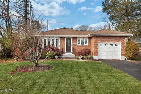 22 Maxwell St, Albany, NY 12208