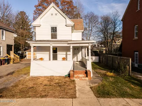15 Garfield St, Queensbury, NY 12801
