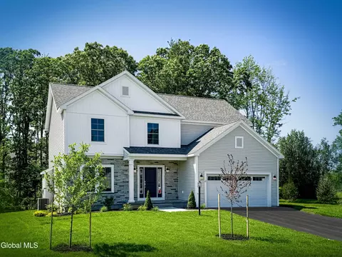 8 Seville Way, Selkirk, NY 12158