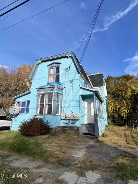 83 Fremont St, Gloversville, NY 12078