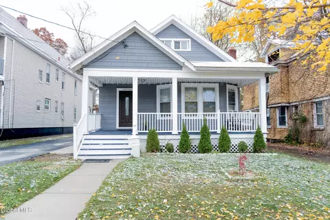 818 Bedford Rd, Schenectady, NY 12308