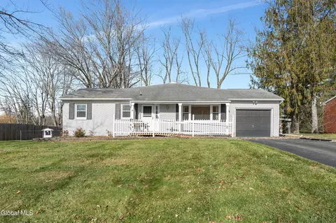 36 Bloomingdale Ave, East Greenbush, NY 12061