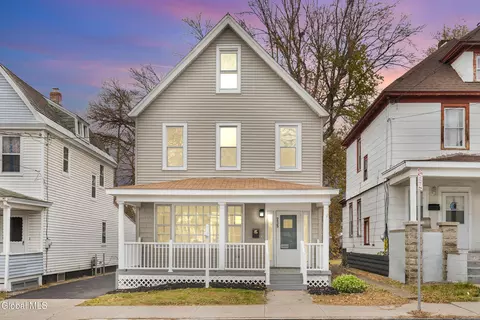 215 Furman St, Schenectady, NY 12304