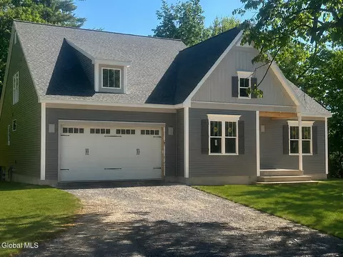 20 Morgan St, Saratoga Springs, NY 12866