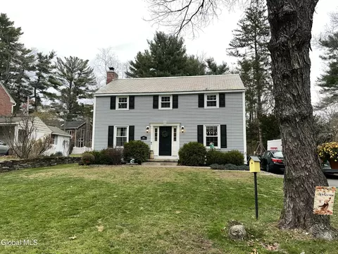 91 Fernbank Ave, Delmar, NY 12054