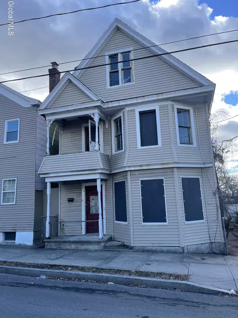 506 Hattie St, Schenectady, NY 12308