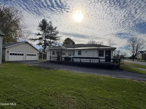 16 Catherine St, Fort Ann, NY 12827