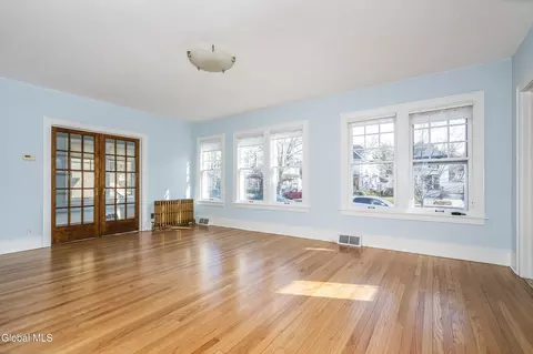 Living - 815 Wright Ave, Schenectady, NY 12309 photo 2 of 4