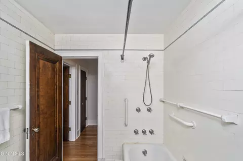 Bath - 815 Wright Ave, Schenectady, NY 12309 photo 3 of 3