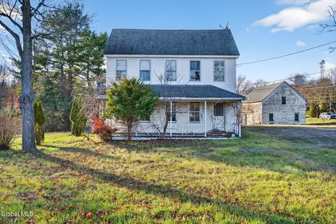 522 Loudon Rd, Loudonville, NY 12211