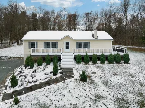 63 Methodist Farm Rd, Averill Park, NY 12018