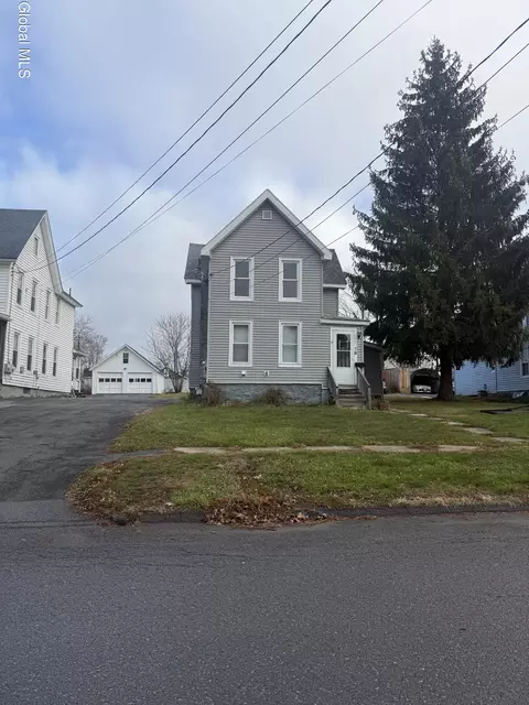 19 Matthew St, Johnstown, NY 12095