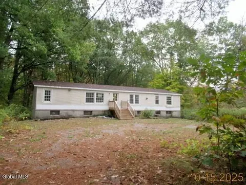 191 Meehan Rd, Mechanicville, NY 12118