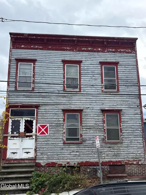 4 Osborne St, Albany, NY 12202