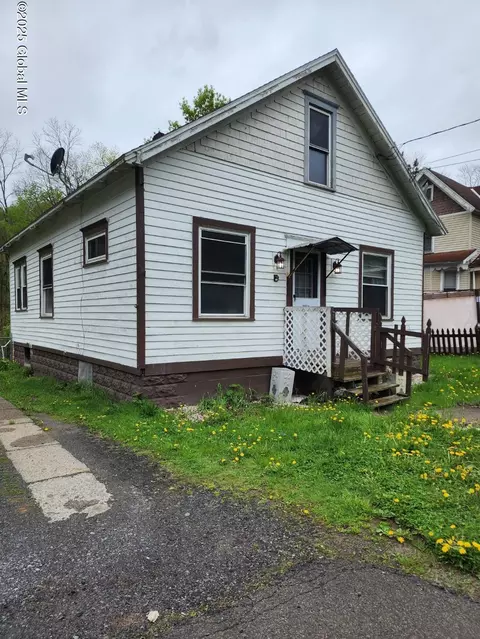 31 Ft Johnson Ave, Fort Johnson, NY 12070