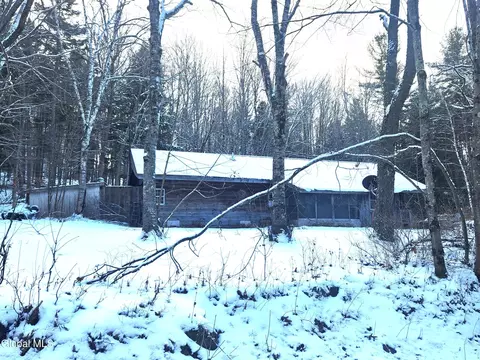 285 Fish Mountain Rd, Lake Pleasant, NY 12108