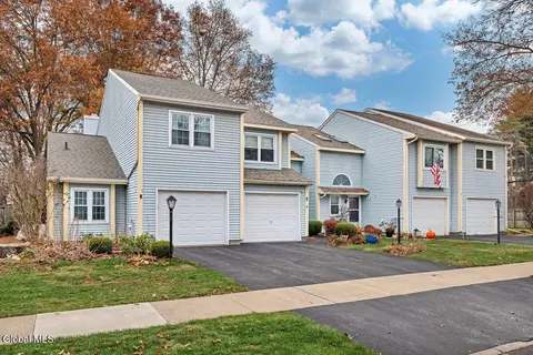7 Jaipur Ln, Saratoga Springs, NY 12866