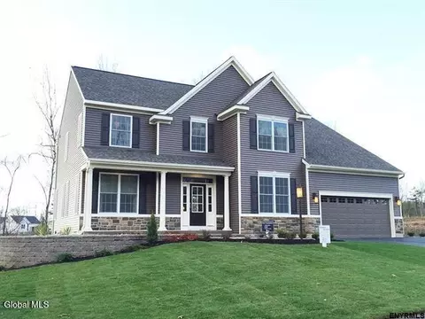 31 Wetherby Ct, Cohoes, NY 12047