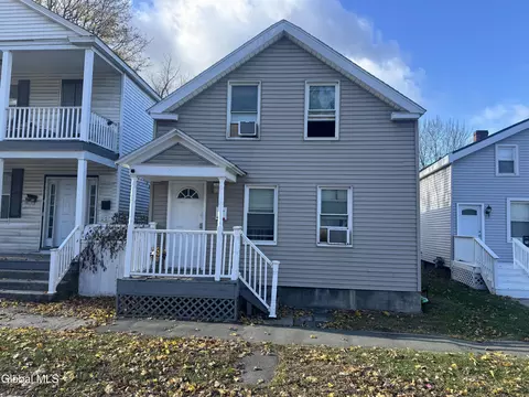 707 5th Ave, Troy, NY 12182