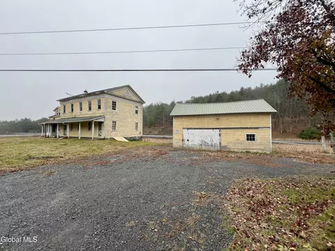 524 Copeland Hill Rd, Feura Bush, NY 12067