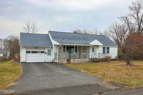 805 Marion Ave, Schenectady, NY 12303
