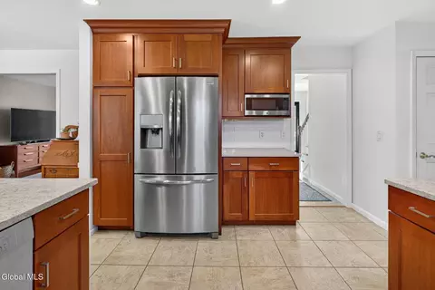 Kitchen - 63 Greenock Rd, Delmar, NY 12054 photo 4 of 5