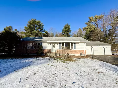 165 Reservoir Rd, Moreau, NY 12828