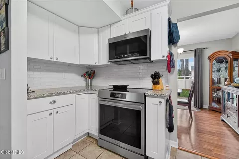 Kitchen - 22 E Haystack Rd, Clifton Park, NY 12065 photo 2 of 3