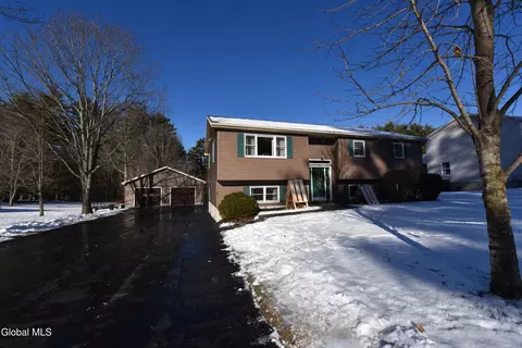 Exterior - 86 3rd Ave, Hadley, NY 12835 photo 1 of 8