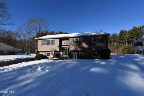 Exterior - 86 3rd Ave, Hadley, NY 12835 photo 2 of 8
