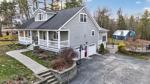 307 Rabie Rd, Averill Park, NY 12018