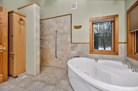 Bath - 148 Appleton Rd, Rexford, NY 12148 photo 2 of 12