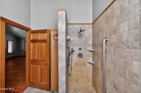 Bath - 148 Appleton Rd, Rexford, NY 12148 photo 3 of 12