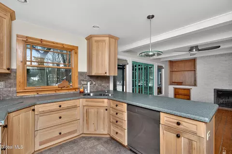 Kitchen - 148 Appleton Rd, Rexford, NY 12148 photo 2 of 5