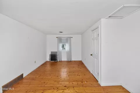 Bedroom - 148 Appleton Rd, Rexford, NY 12148 photo 3 of 5