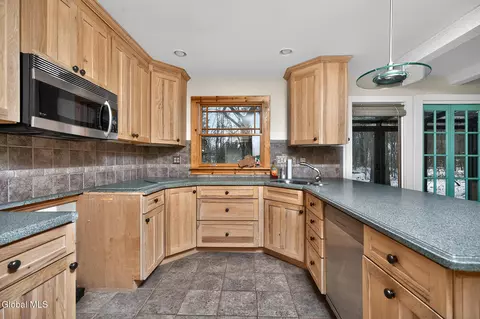 Kitchen - 148 Appleton Rd, Rexford, NY 12148 photo 1 of 5