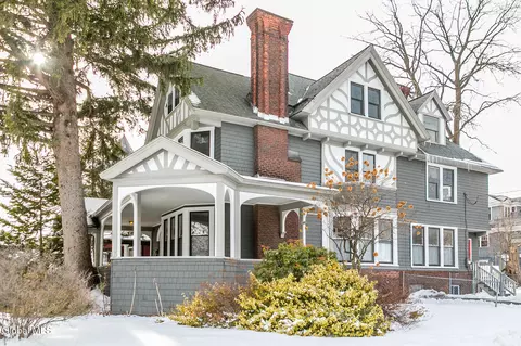2 S Pine Ave, Albany, NY 12208