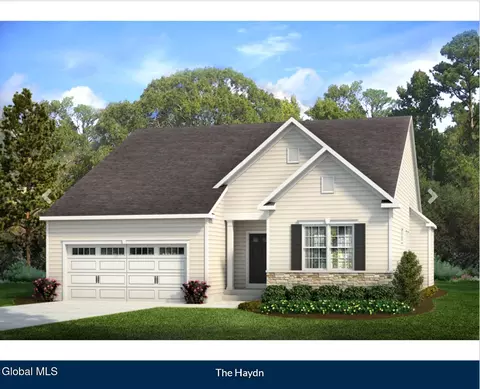 27 Mackenna Ct, Ballston Lake, NY 12019