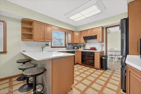 Kitchen - 39 University St, Selkirk, NY 12158 photo 2 of 4